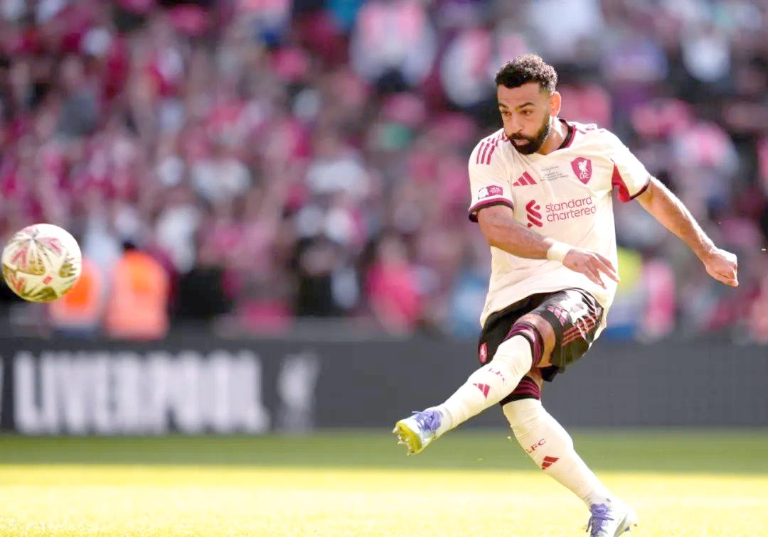 开云体育-社区盾倒计时，利物浦关键时刻回应争议，细节引发关注，更衣室稳定，轮换策略成焦点的简单介绍